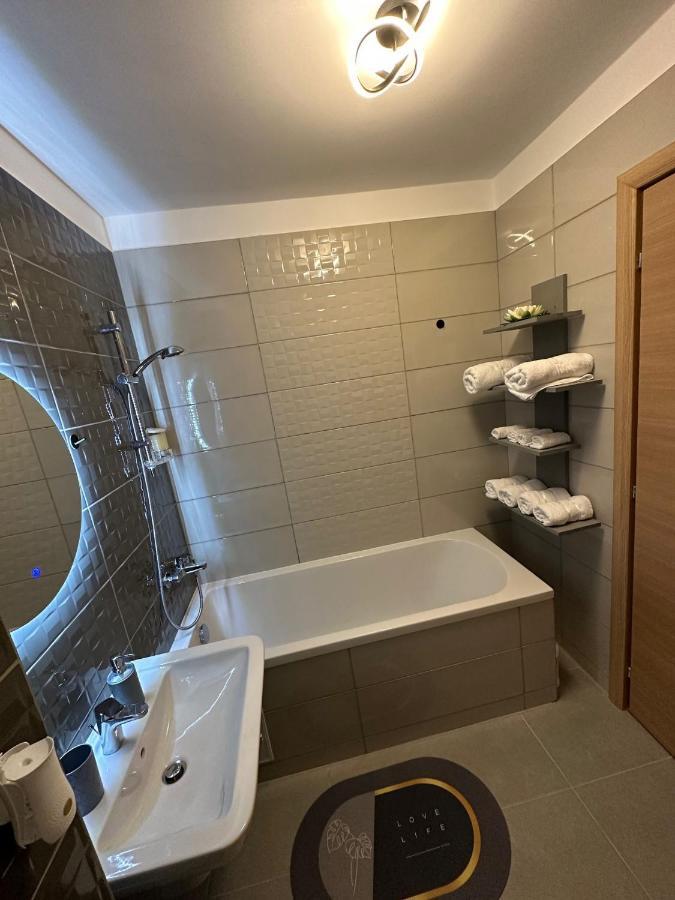 Coresi Luxury Apartments 브라쇼브 외부 사진